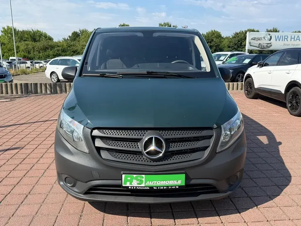 Gebraucht Mercedes Vito 114 PS (83 kW) 2014 Grün Van