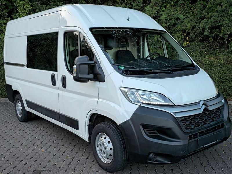 Weiß Gebraucht 2018 Citroën Jumper Van / Kleinbus | 11.699 € (Superpreis) - Bild 1/4
