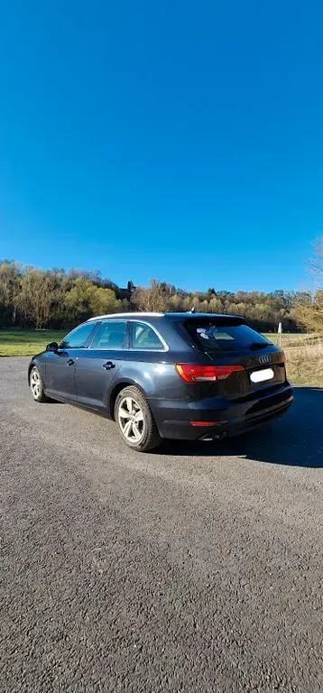 Gebraucht Audi A4 Ambiente 150 PS (110 kW) 2016 Blau Kombi