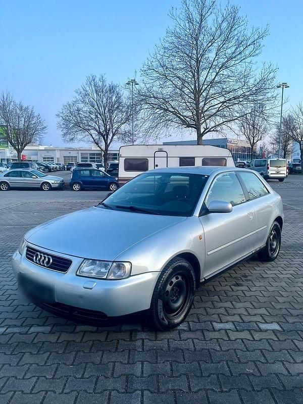 Second-hand Audi A3 106 CP (77 kW) 1997 Argintiu Hatchback