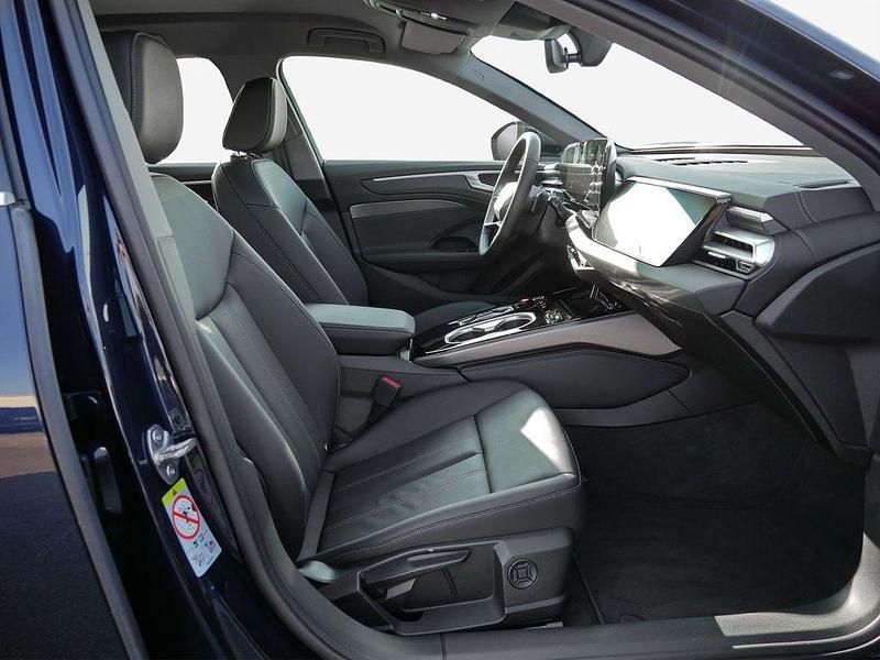 Second-hand Audi A6 Advanced 204 CP (150 kW) 2025 Albastru Break