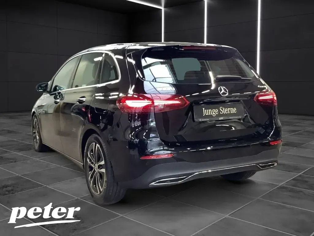 Gebraucht Mercedes B220 Progressive 190 PS (139 kW) 2025 Schwarz Kleinwagen