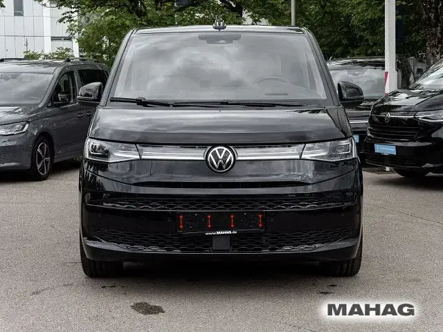 Gebraucht VW Multivan Style 177 PS (130 kW) 2024 Schwarz Van / Kleinbus