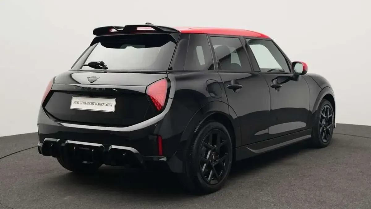 Gebraucht Mini John Cooper Works 156 PS (114 kW) 2025 Schwarz Kleinwagen
