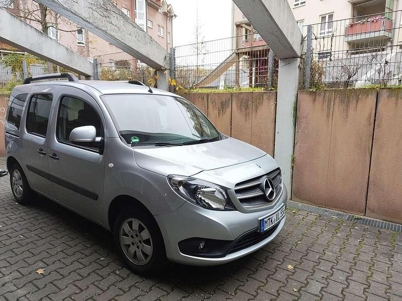 Gebraucht 2020 Mercedes Citan 111 Kombi | 17.000 € (Teuer) - Bild 1/4