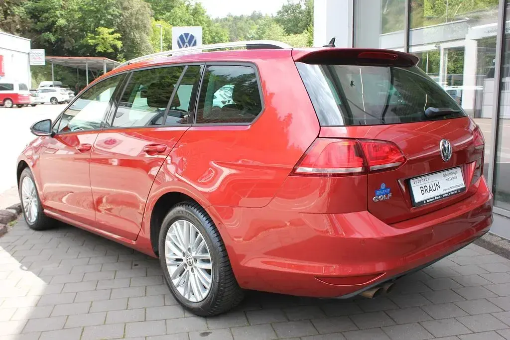 Gebraucht VW Golf VII Cup 140 PS (102 kW) 2014 Sunset red metallic Kombi