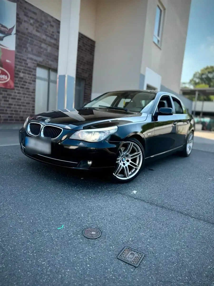 Gebraucht BMW 520 177 PS (130 kW) 2009 Schwarz Limousine