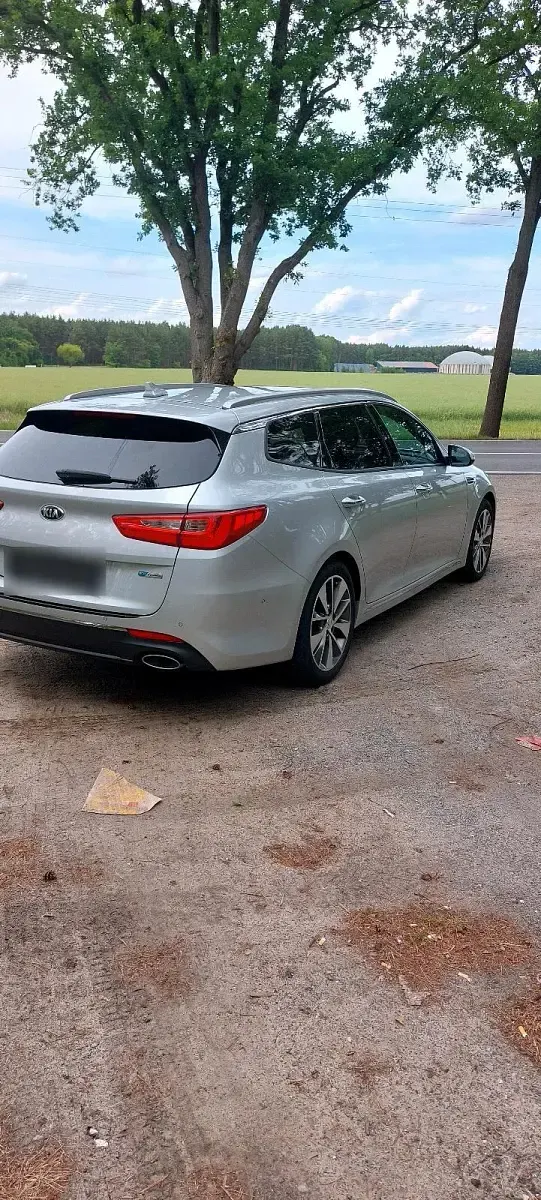 Gebraucht Kia Optima 141 PS (103 kW) 2017 Silber Kombi