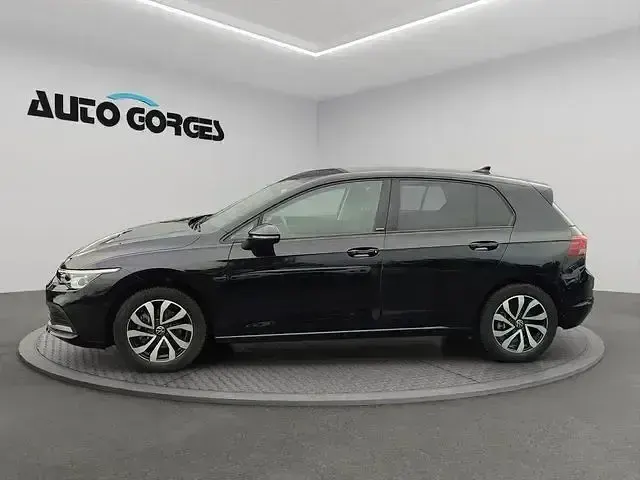 Gebraucht VW Golf VIII Active 150 PS (110 kW) 2023 Schwarz Limousine