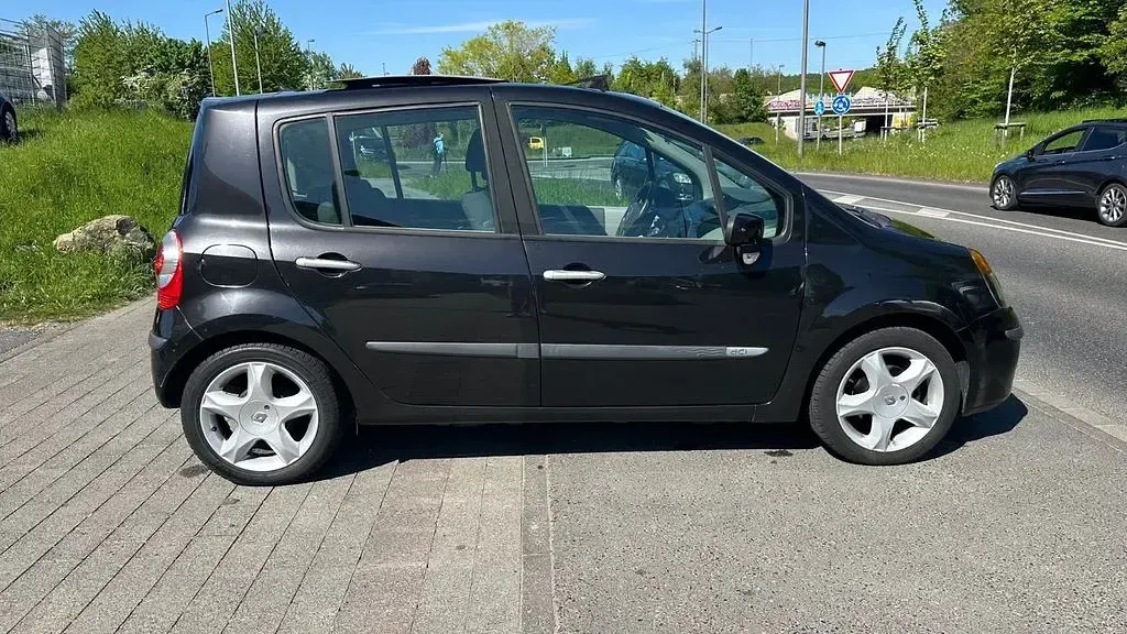 Usata Renault Modus 86 CV (63 kW) 2006 Nero Monovolume