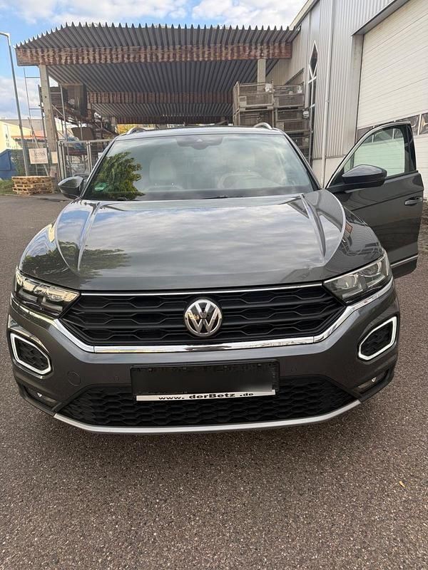 Grau Gebraucht 2018 VW T-Roc Sport SUV | 21.490 € (Superpreis) - Bild 1/4