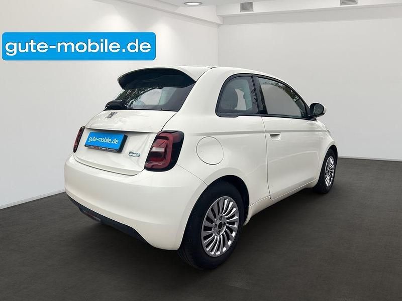 Gebraucht Fiat 500e Basis 69 kW (95 PS) 2023 Weiß Limousine