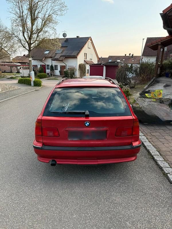 Gebraucht BMW 523 170 PS (125 kW) 1999 Grün Kombi