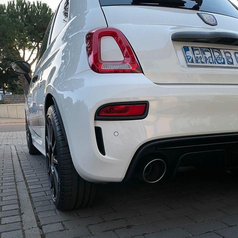 Gebraucht Abarth 595 Esseesse 179 PS (131 kW) 2021 Weiß Kleinwagen