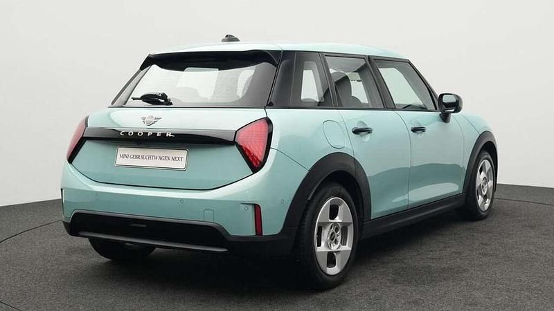Gebraucht Mini Cooper Classic 156 PS (114 kW) 2024 Ocean wave green Kleinwagen