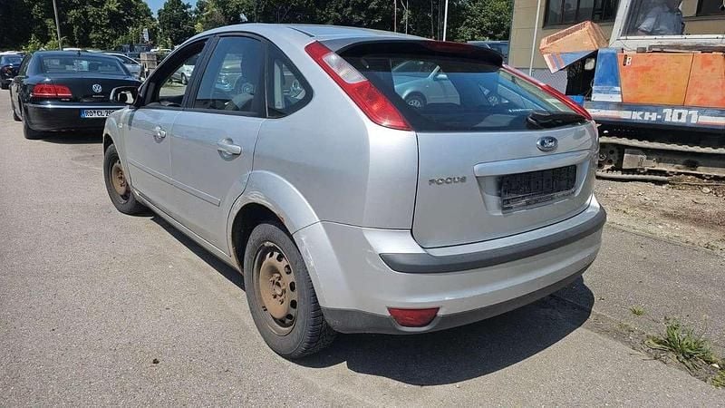 Gebraucht Ford Focus Fun X 101 PS (74 kW) 2008 Silber Limousine