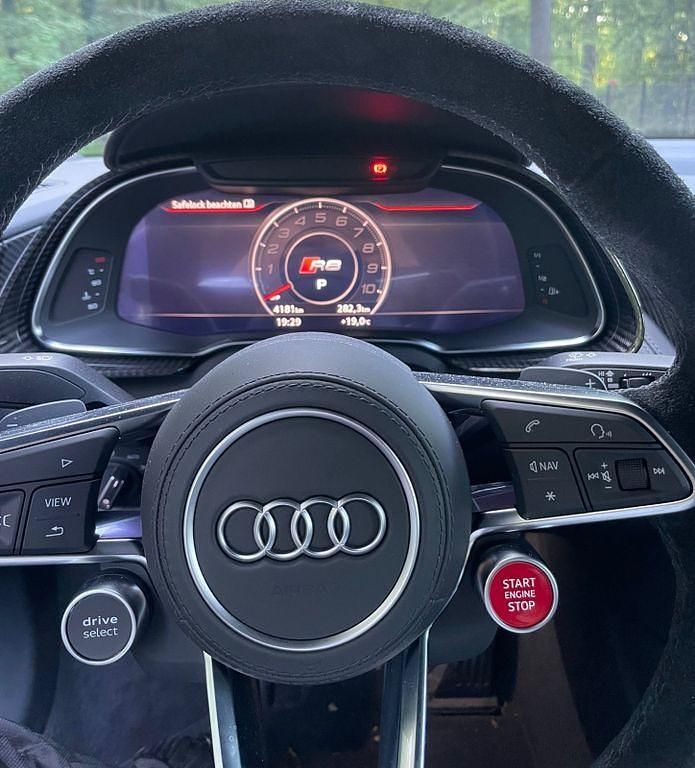 Schwarz Gebraucht 2024 Audi R8 Coupé Performance Coupé | 143.000 € - Bild 1/4