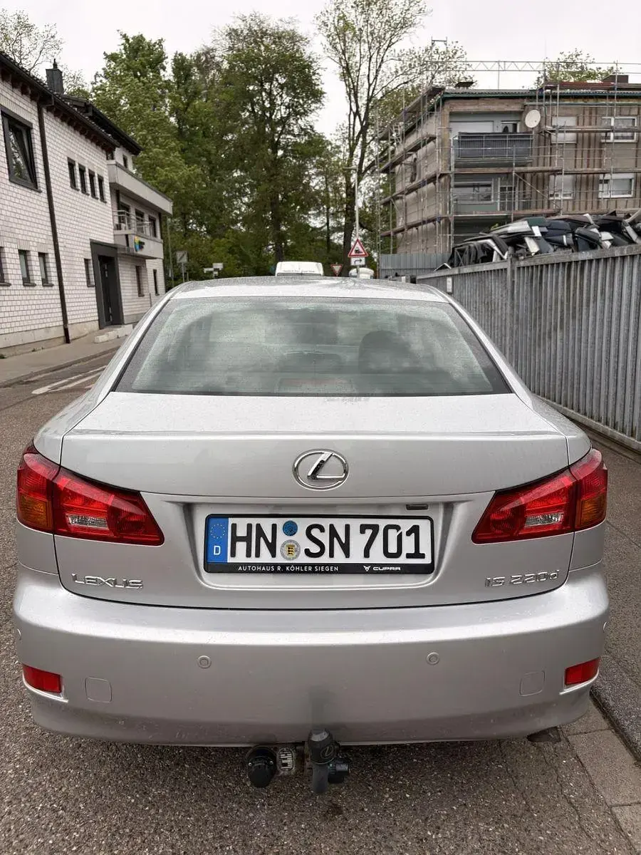 Gebraucht Lexus IS220 177 PS (130 kW) 2009 Grau Limousine