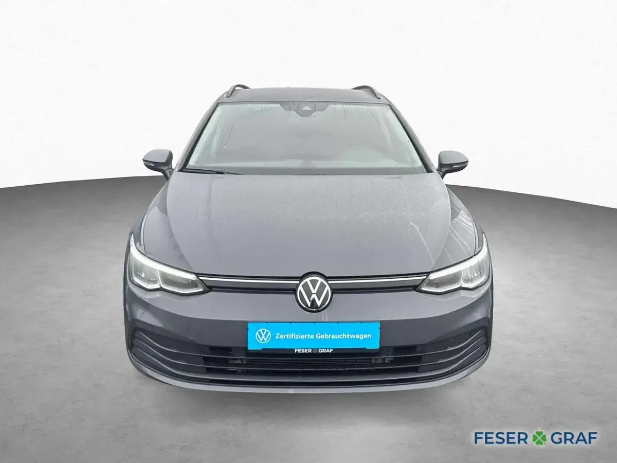 Second-hand VW Golf VIII Life 116 CP (85 kW) 2022 Gri Break