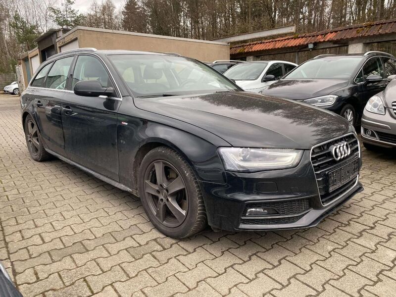 Schwarz Gebraucht 2015 Audi A4 Ambition Kombi | 14.699 € (Fairer Preis) - Bild 1/4