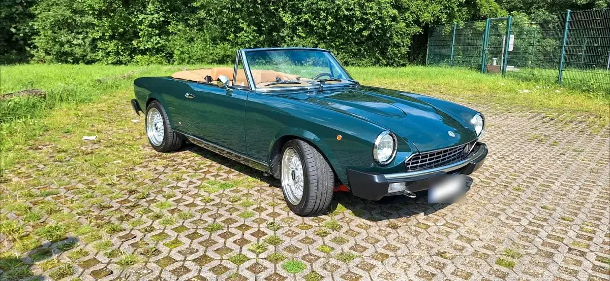 Gebraucht Fiat 124 105 PS (77 kW) 1984 Grün Cabrio
