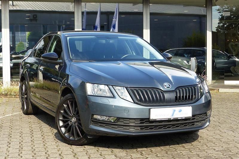 Quarzgrau metallic Gebraucht 2019 Skoda Octavia Style Limousine | 17.980 € (Fairer Preis) - Bild 1/4