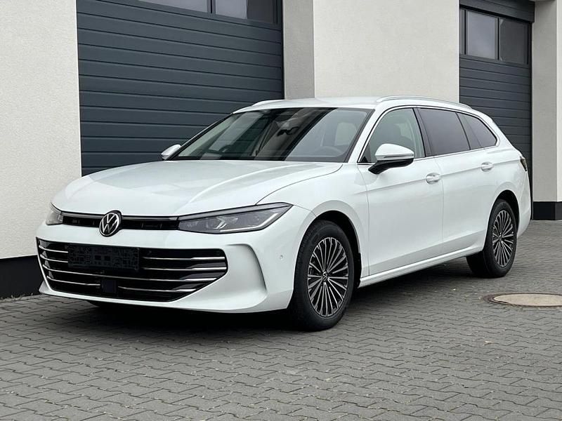 Neu VW Passat Elegance 150 PS (110 kW) 2025 Pure white Kombi