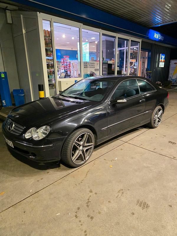 Schwarz Gebraucht 2003 Mercedes CLK200 AMG Coupé | 4.999 € - Bild 1/4