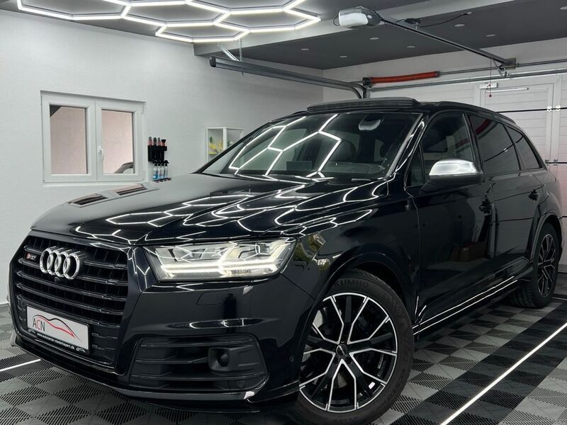 Tiefschwarz Gebraucht 2016 Audi SQ7 S-Line SUV | 44.950 € (Etwas zu teuer) - Bild 1/4