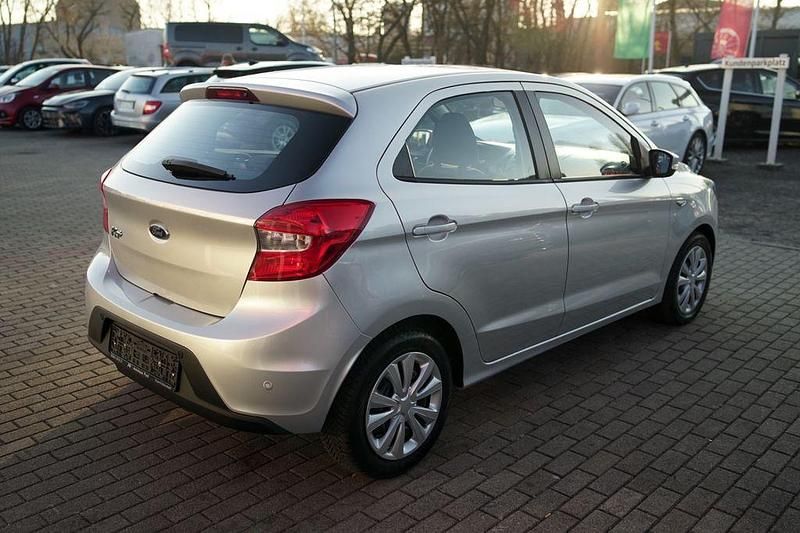 Gebraucht Ford Ka Plus Cool & Sound Edition 86 PS (63 kW) 2016 Silber Kleinwagen