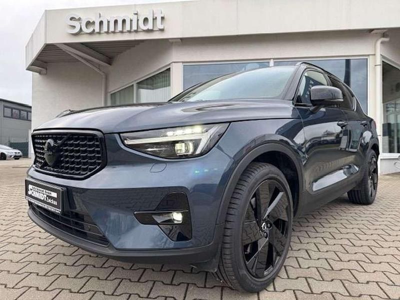 Blau Gebraucht 2025 Volvo XC40 Plus SUV | 37.880 € (Fairer Preis) - Bild 1/4