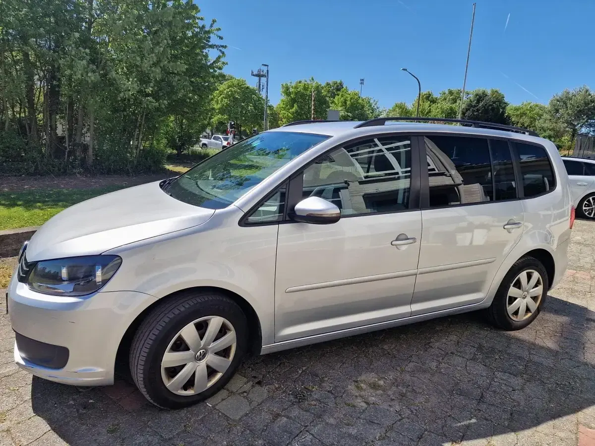 Gebraucht VW Touran 140 PS (102 kW) 2015 Silber Van / Kleinbus