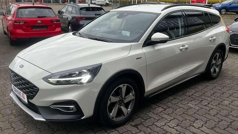 Gebraucht Ford Focus Active X 150 PS (110 kW) 2020 Beige Kombi