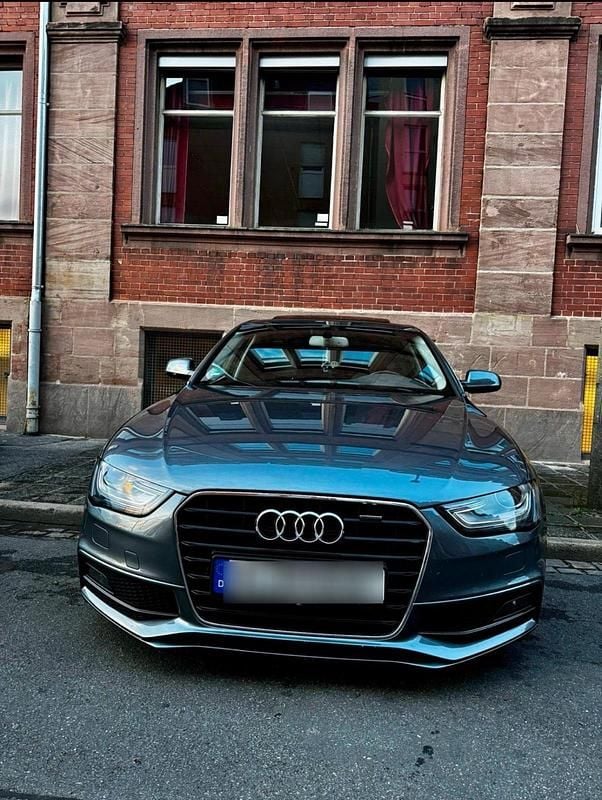 Grau Gebraucht 2015 Audi A4 S-Line Limousine | 14.900 € (Guter Preis) - Bild 1/4