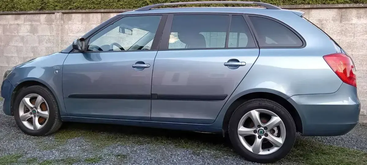 Gebraucht Skoda Fabia Ambiente 105 PS (77 kW) 2011 Grau Kombi
