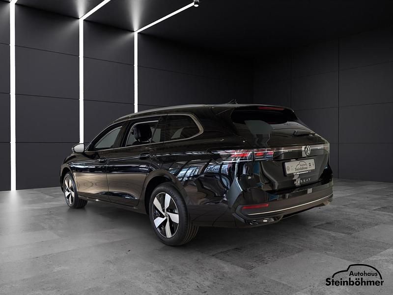 Neu VW Passat Business 150 PS (110 kW) 2026 Grenadillschwarz (schwarz) Kombi