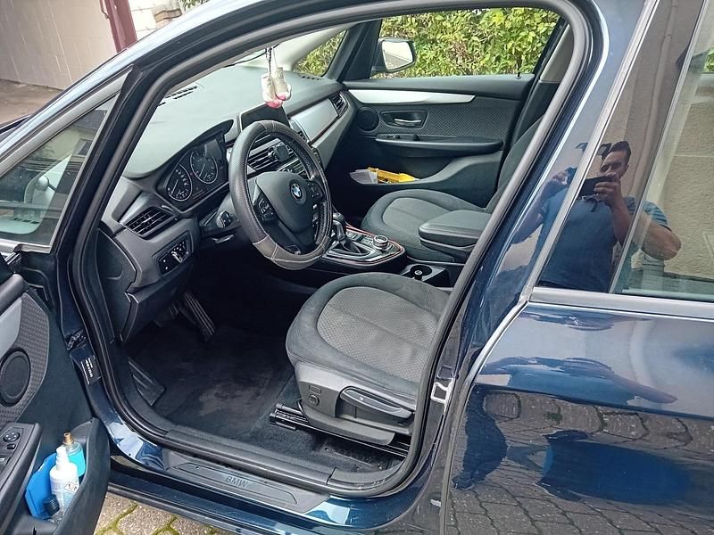 Gebraucht BMW 216 120 PS (88 kW) 2017 Schwarz Kombi