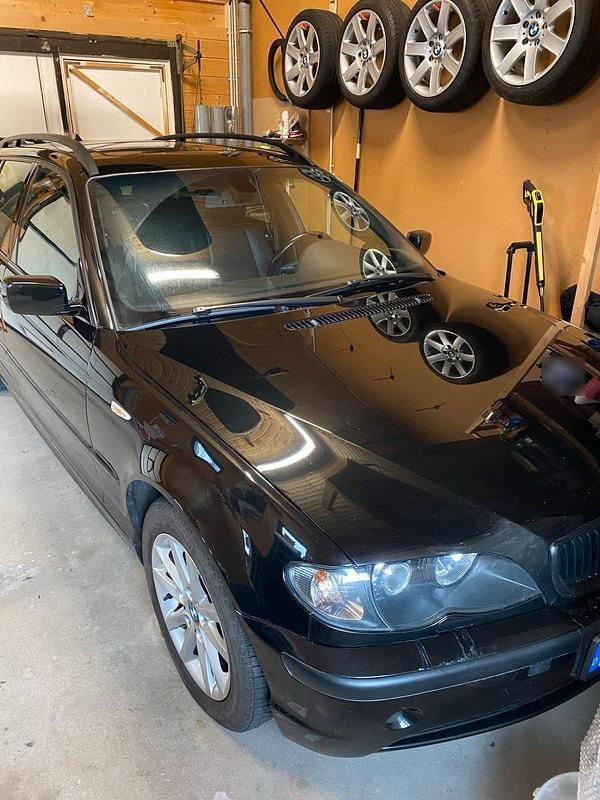 Gebraucht BMW 325 192 PS (141 kW) 2004 Schwarz Kombi