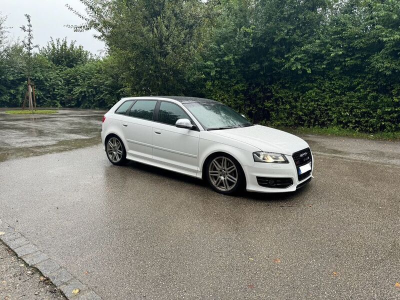 Weiß Gebraucht 2008 Audi S3 Sport Limousine | 9.900 € (Fairer Preis) - Bild 1/4
