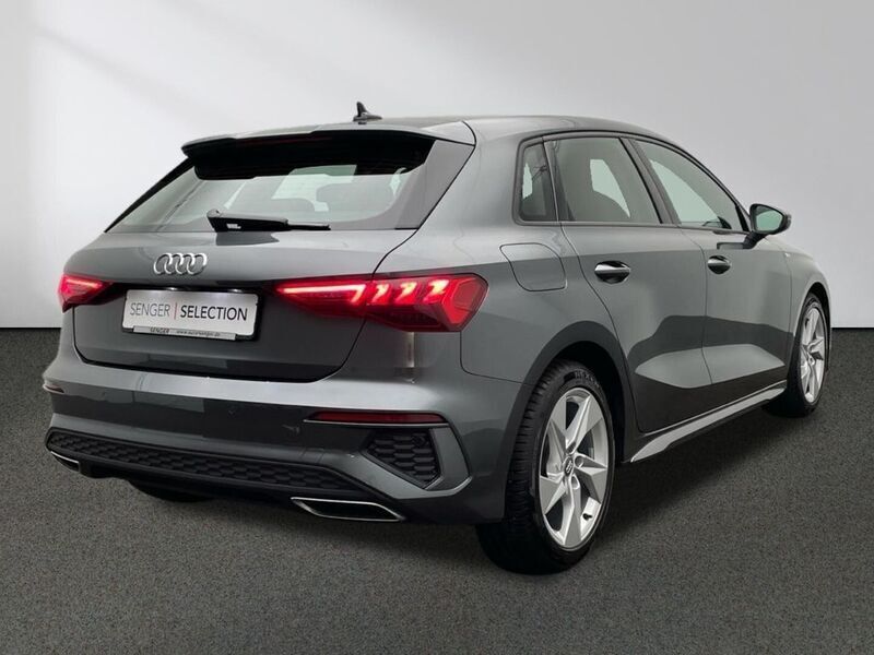 Gebraucht Audi A3 Sportback S-Line 150 PS (110 kW) 2022 Grau Kleinwagen