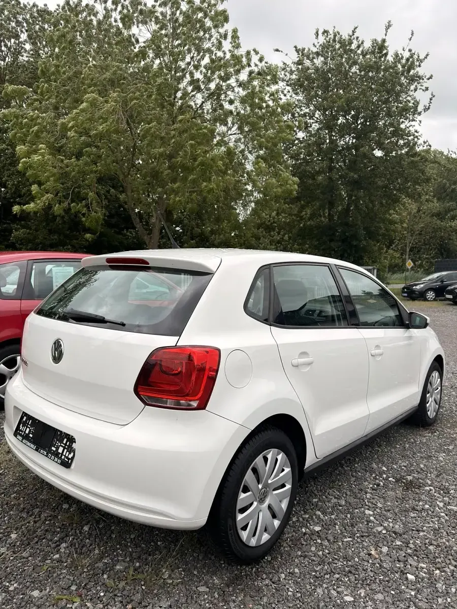 Gebraucht VW Polo 60 PS (44 kW) 2010 Weiß Kleinwagen