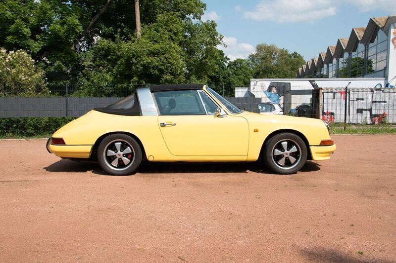 Gebraucht Porsche 911 155 PS (114 kW) 1968 Gelb Cabrio