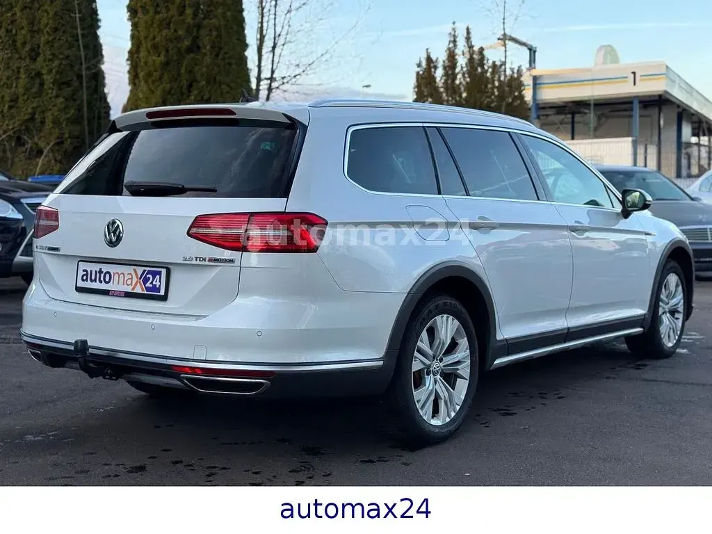 Gebraucht VW Passat R 239 PS (175 kW) 2016 Weiß Limousine