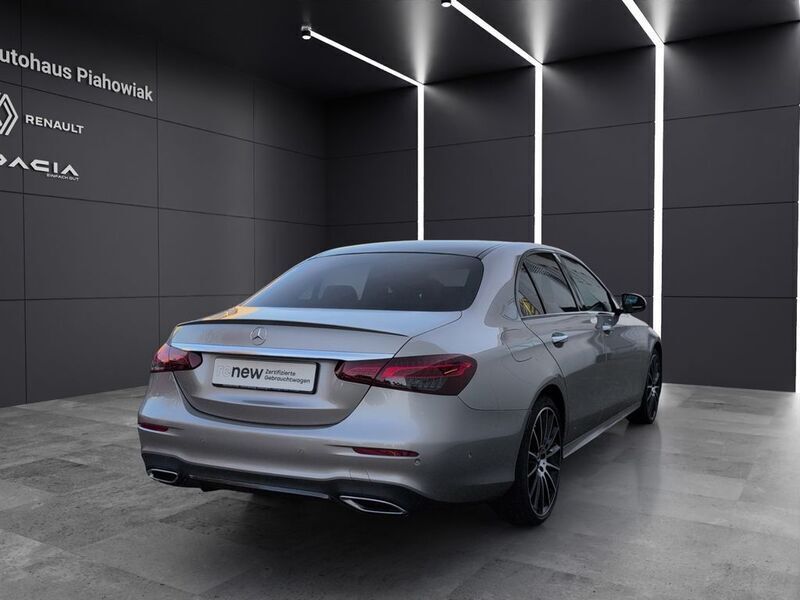 Gebraucht Mercedes E400 AMG line 330 PS (242 kW) 2021 Grau Limousine