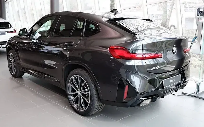 Neu BMW X4 286 PS (210 kW) 2026 Grau SUV