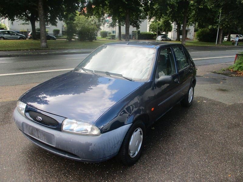 Blau Gebraucht 1996 Ford Fiesta Kleinwagen | 400 € (Fairer Preis) - Bild 1/4