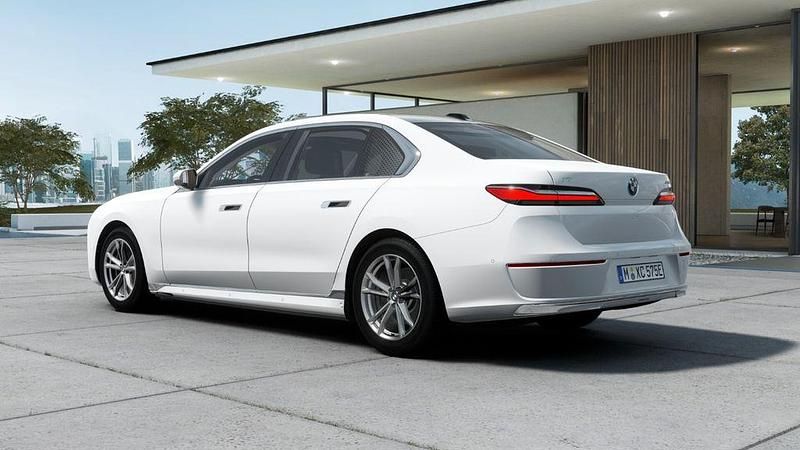 Neu BMW i7 334 kW (455 PS) 2026 Alpinweiß uni Limousine