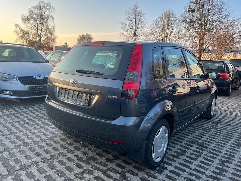 Gebraucht Ford Fiesta Ambiente 68 PS (50 kW) 2004 Grau Kleinwagen