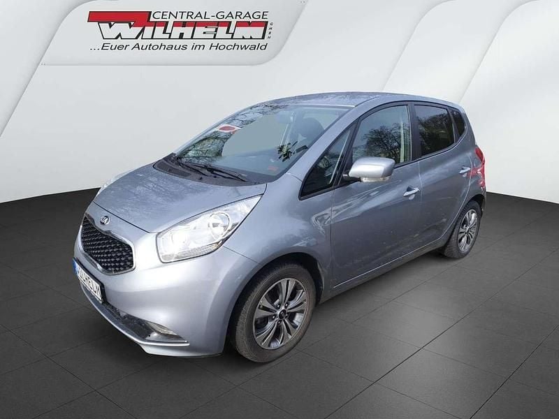 Gebraucht Kia Venga DREAM-TEAM Edition 125 PS (91 kW) 2018 (css) lunarsilber met. Kleinwagen