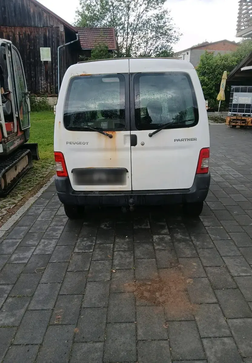 Gebraucht Peugeot Partner 90 PS (66 kW) 2007 Weiß Van / Kleinbus